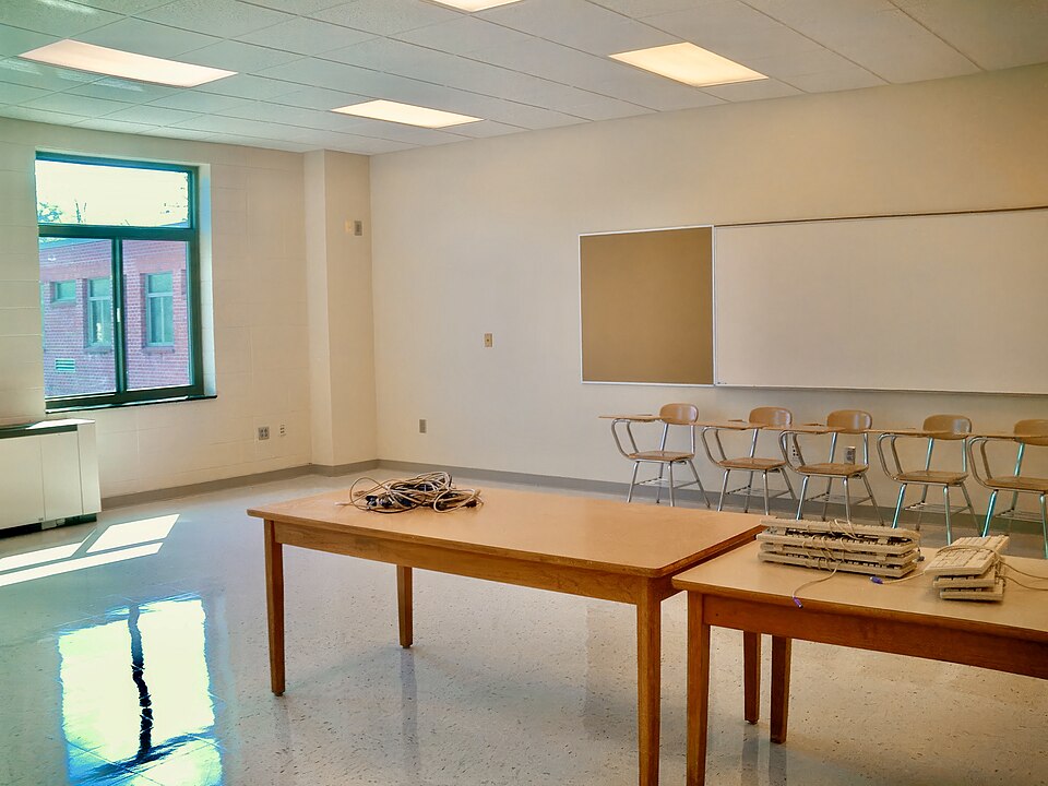 Premium Education & Classes in Tuscaloosa - Like New